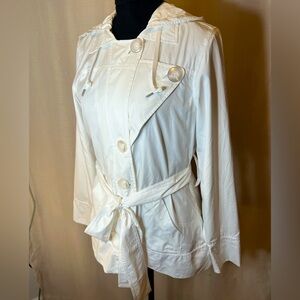 NWT Soma white “feather weight” active jacket size M